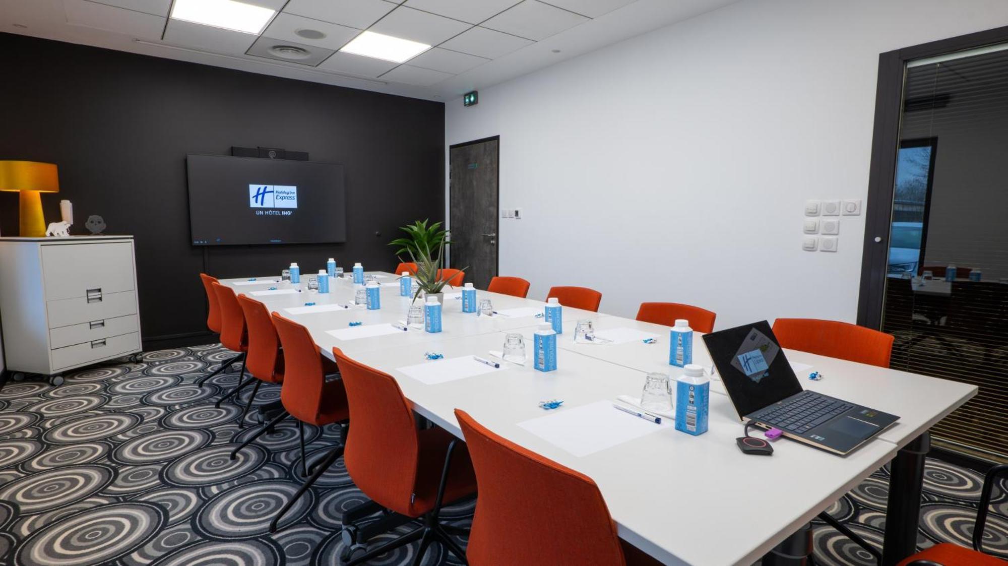 Holiday Inn Express Dijon By Ihg Saint-Apollinaire  Eksteriør billede